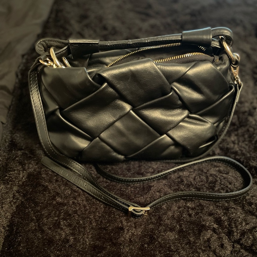 black genuine leather valentina fiore purse